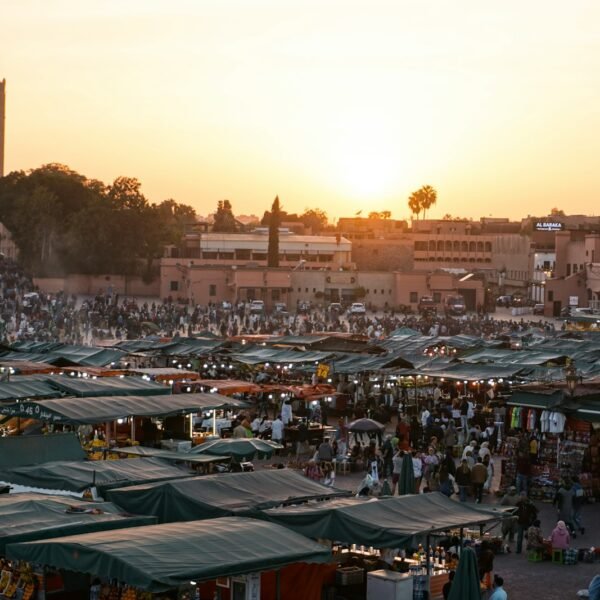 Tour de 4 Días desde Errachidia al Desierto de Merzouga y Marrakech